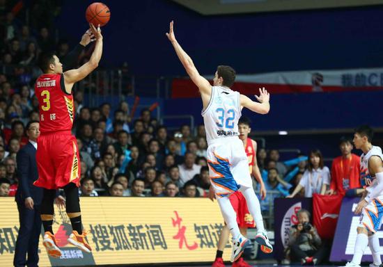 新浪马竞热点小时报丨2026年04月04日18时_今日实时马竞热点速递 新浪马竞热点小时报丨2026年04月04日18时_今日实时马竞热点速递