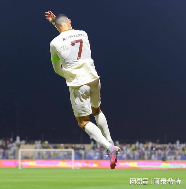 2026大连足球全览:英博、鲲城、可为三线并进 2026大连足球全览:英博、鲲城、可为三线并进